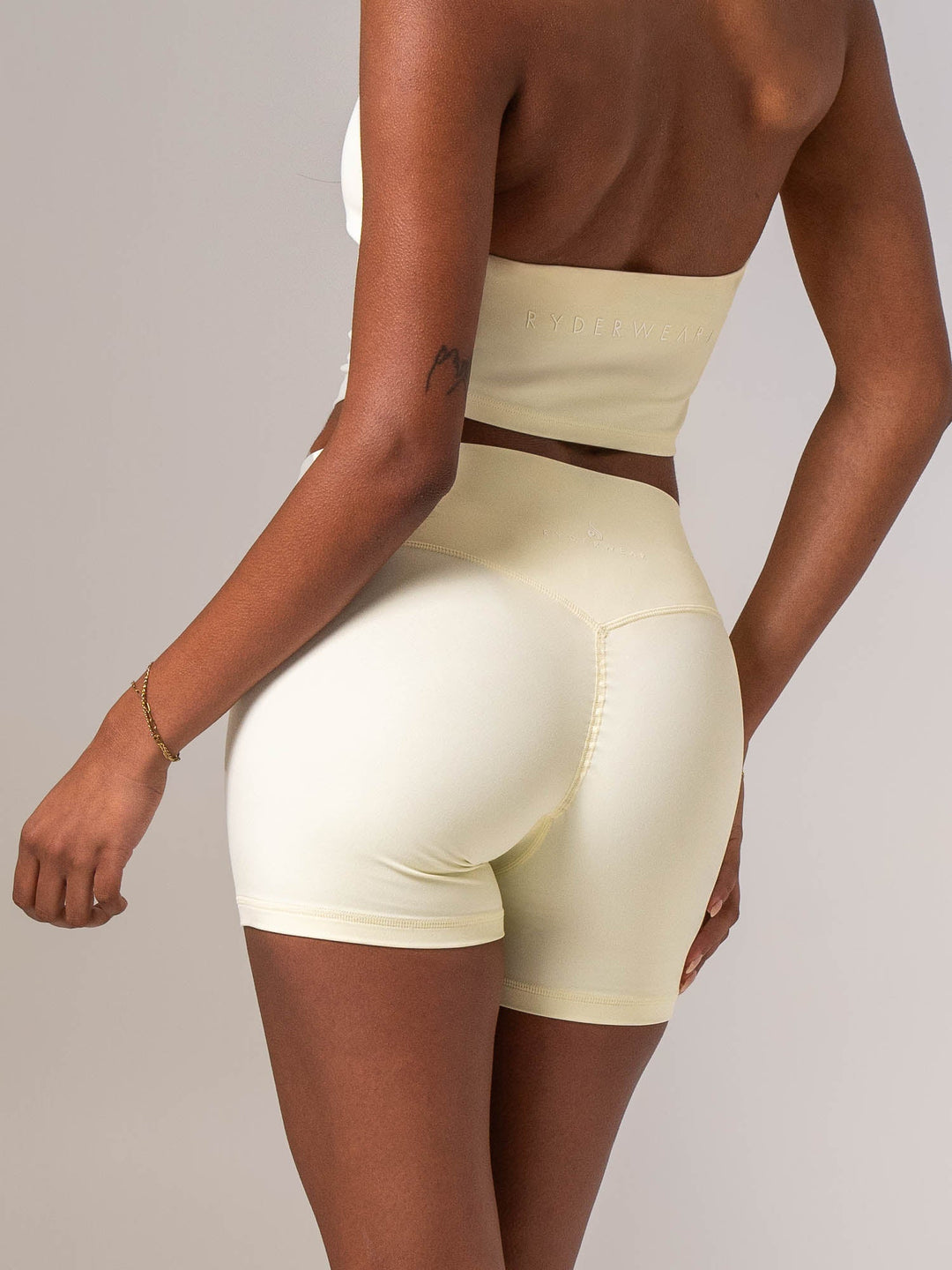 NKD Invisible Scrunch Crossover Shorts - Limoncello