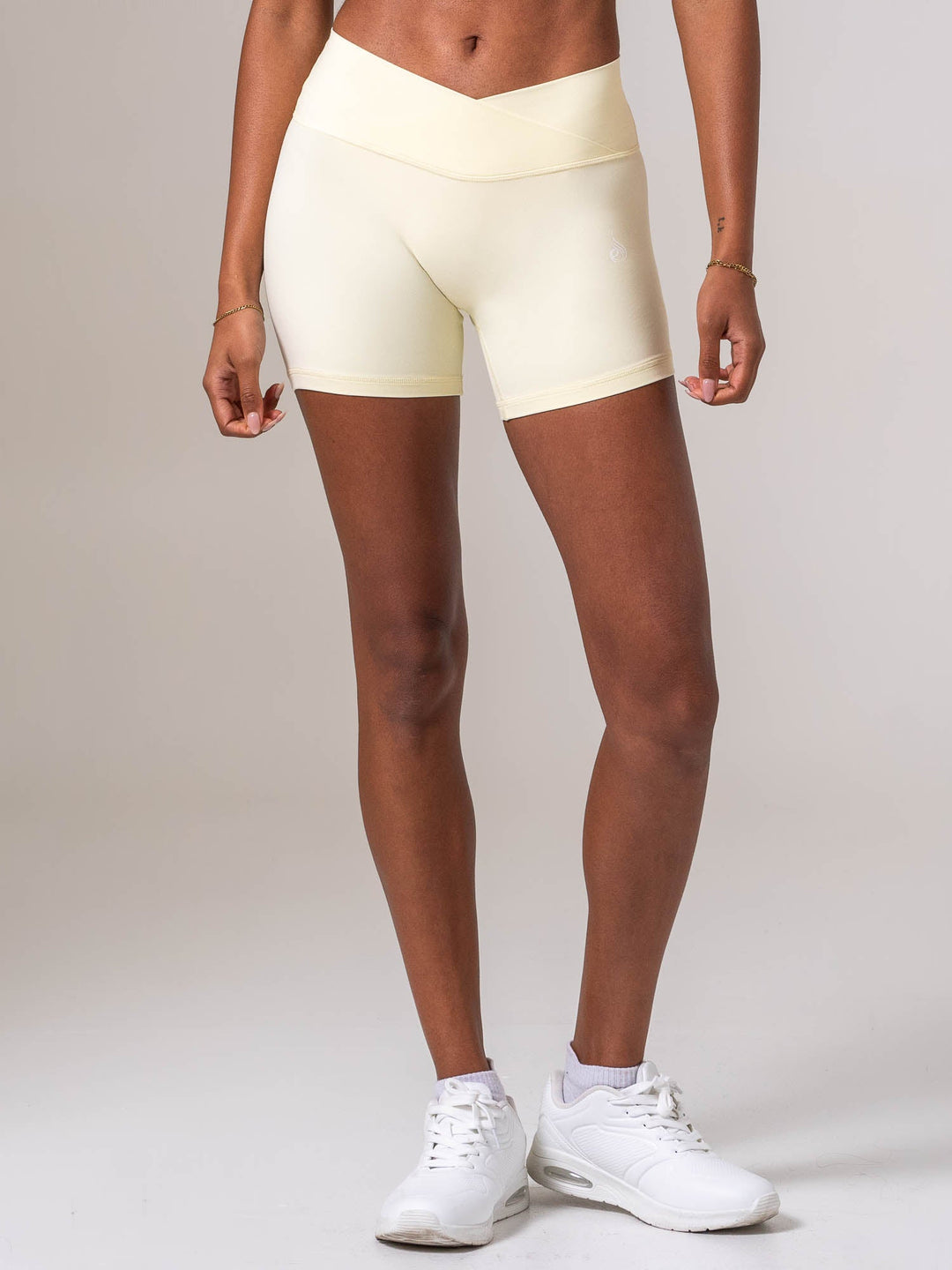 NKD Invisible Scrunch Crossover Shorts - Limoncello