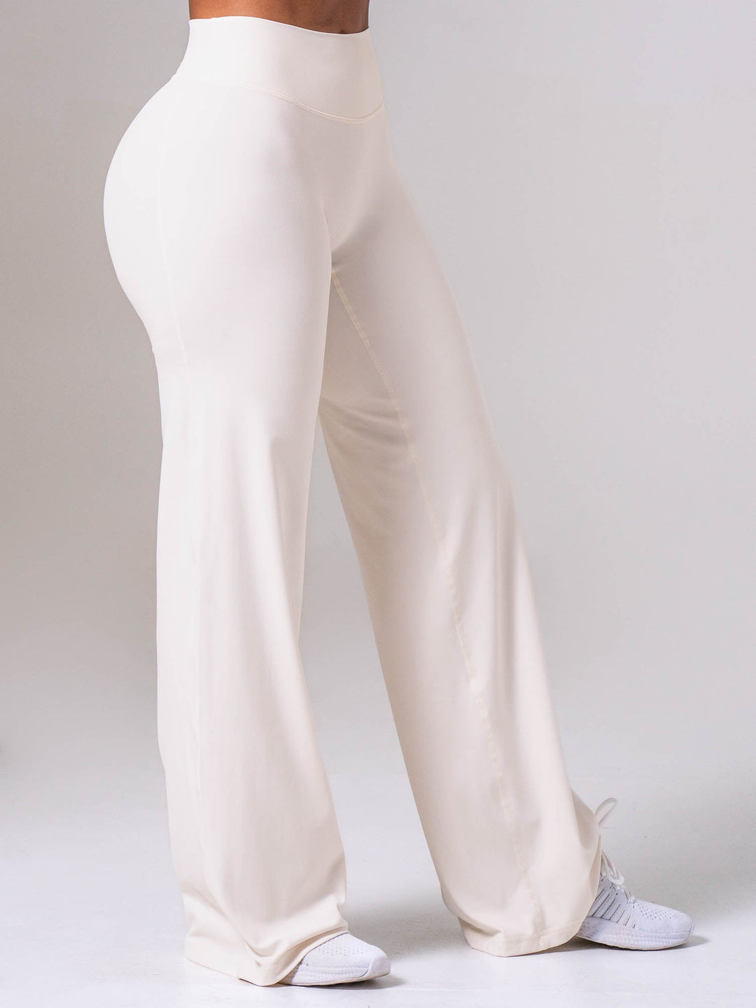 NKD Wide Leggings - Cold Foam