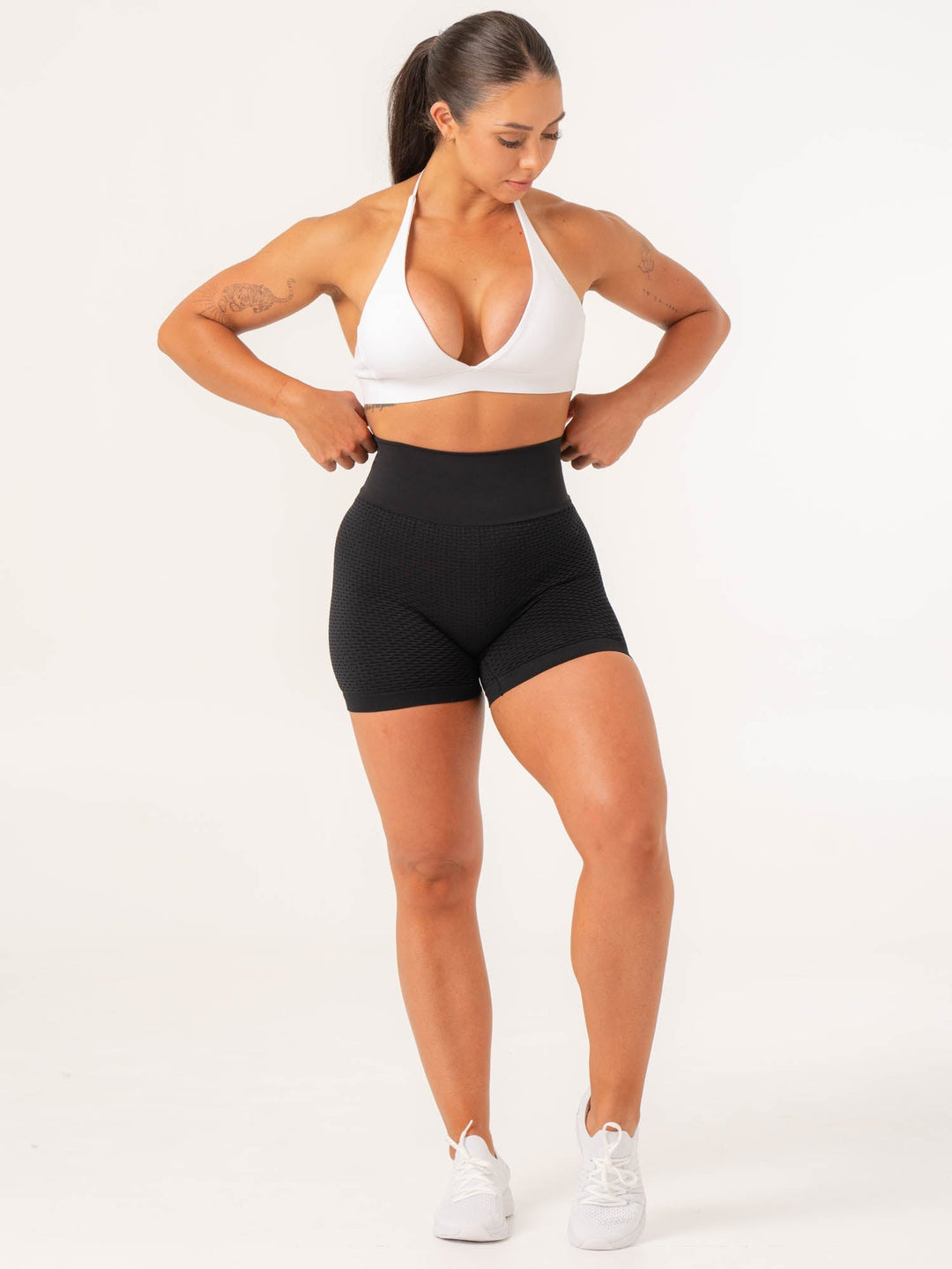 Honeycomb Scrunch Seamless Shorts - Black Clothing Ryderwear 