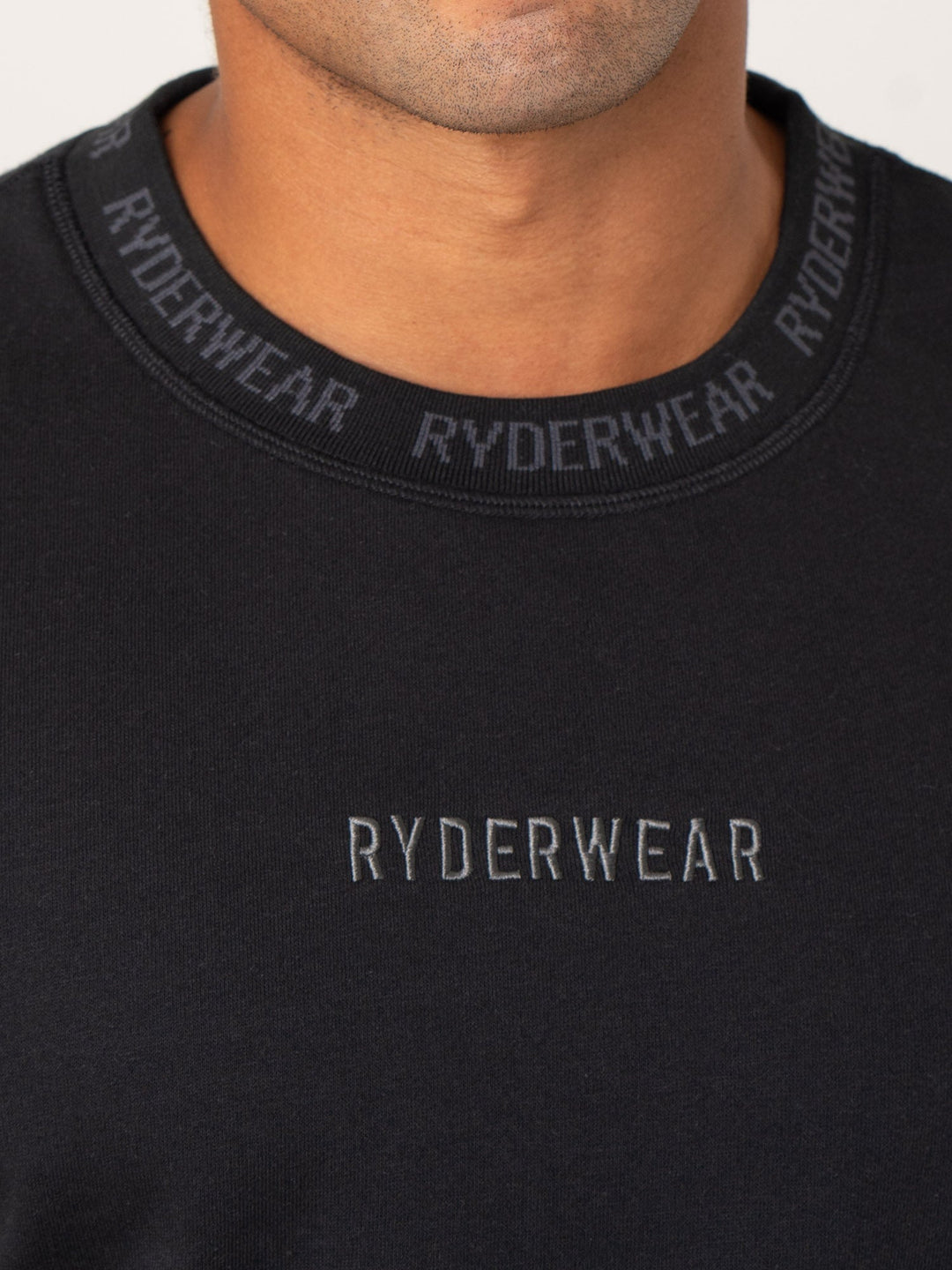 Pursuit Fleece T-Shirt - Black Clothing Ryderwear 