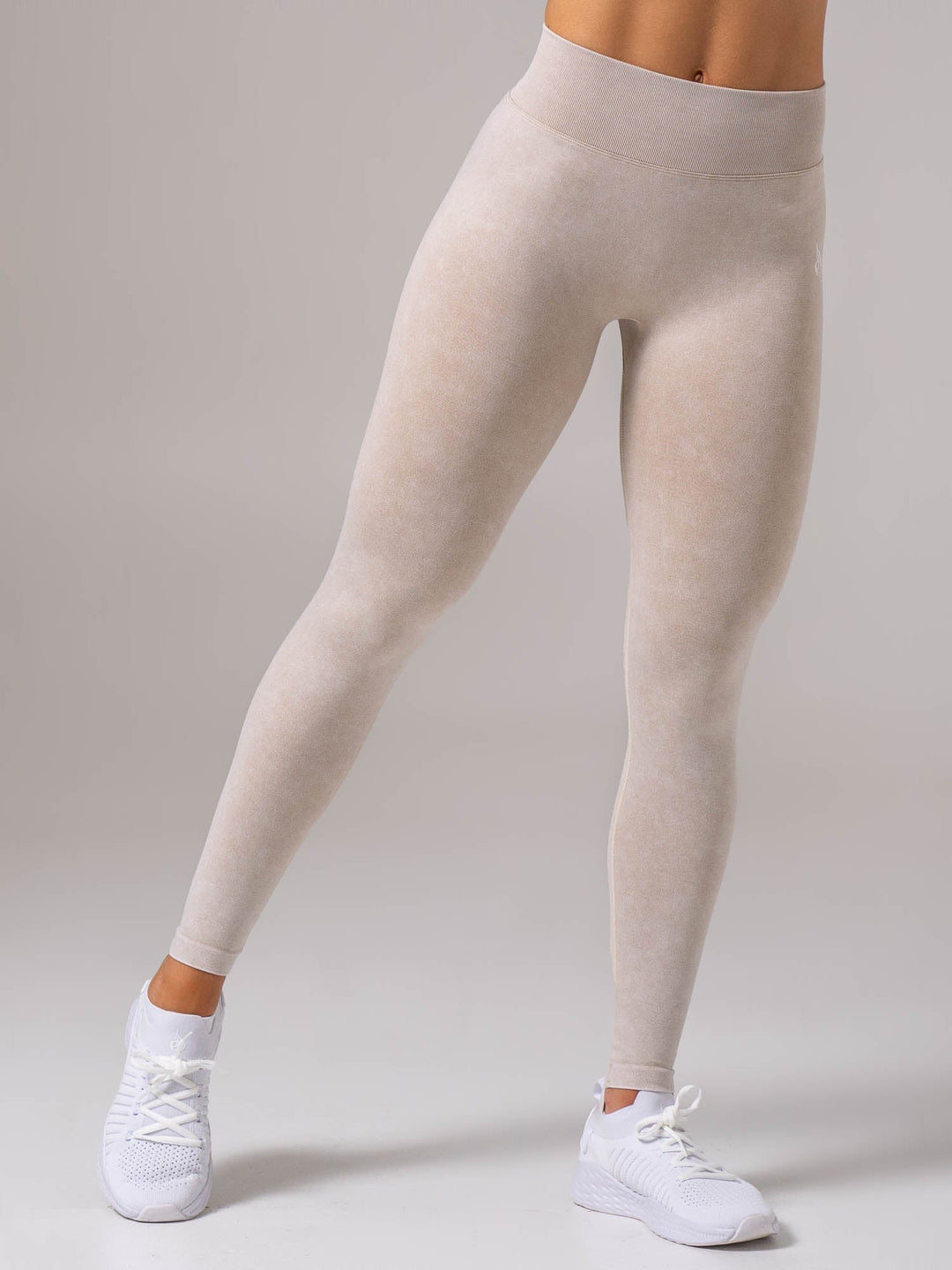 Stonewash Seamless V Back Legging - Oatmeal Clothing Ryderwear 