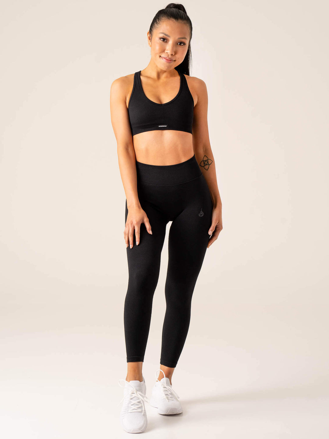Circuit Rib Seamless Sports Bra - Black Clothing Ryderwear 