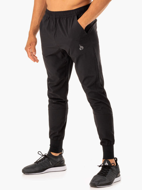 Division Woven Joggers Black