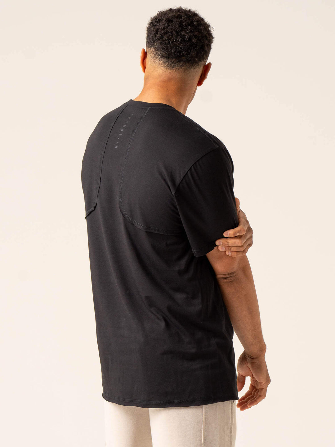 Dynamic Oversized T-Shirt - Black Clothing Ryderwear 