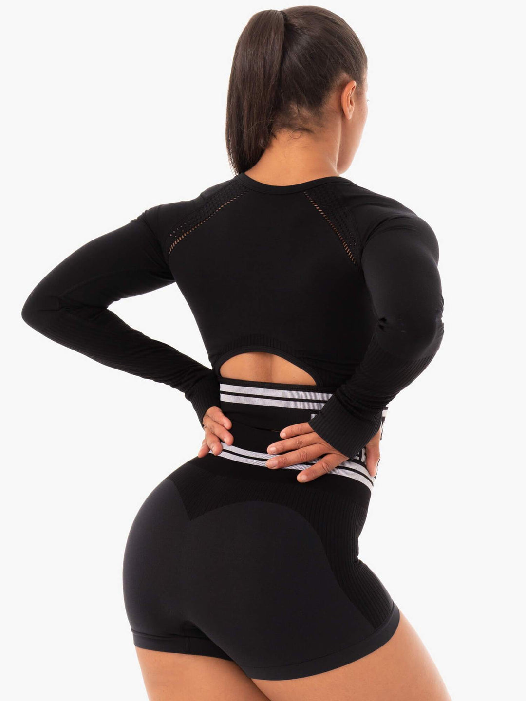 Freestyle Seamless Long Sleeve Crop - Black Clothing Ryderwear 