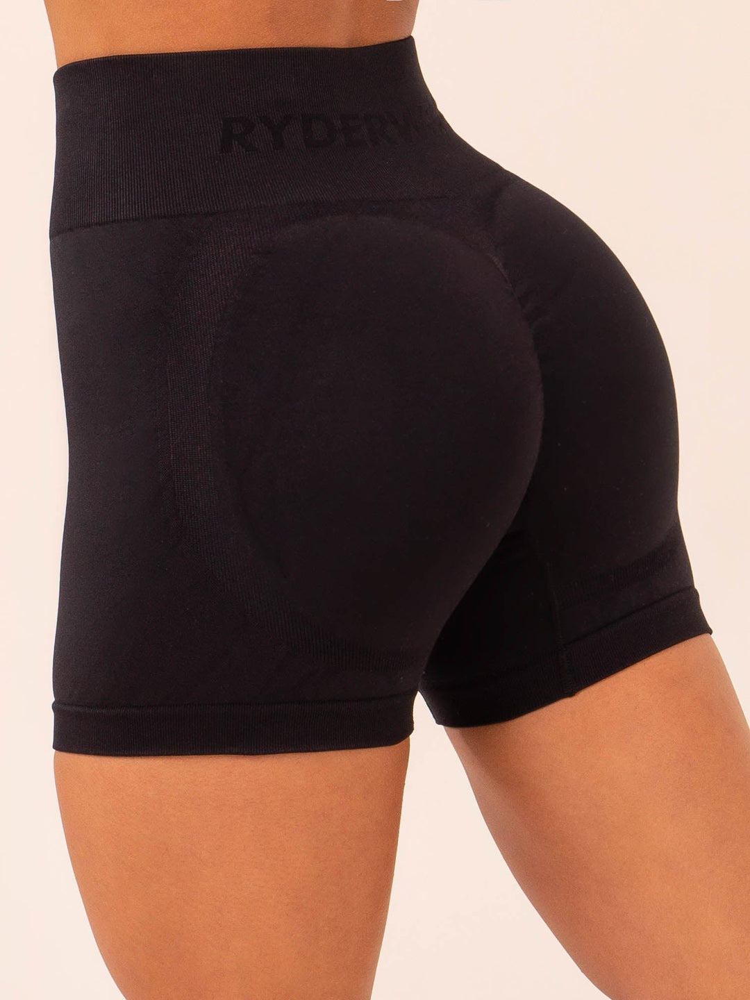 Lift Scrunch Seamless Shorts - Black Clothing Ryderwear 