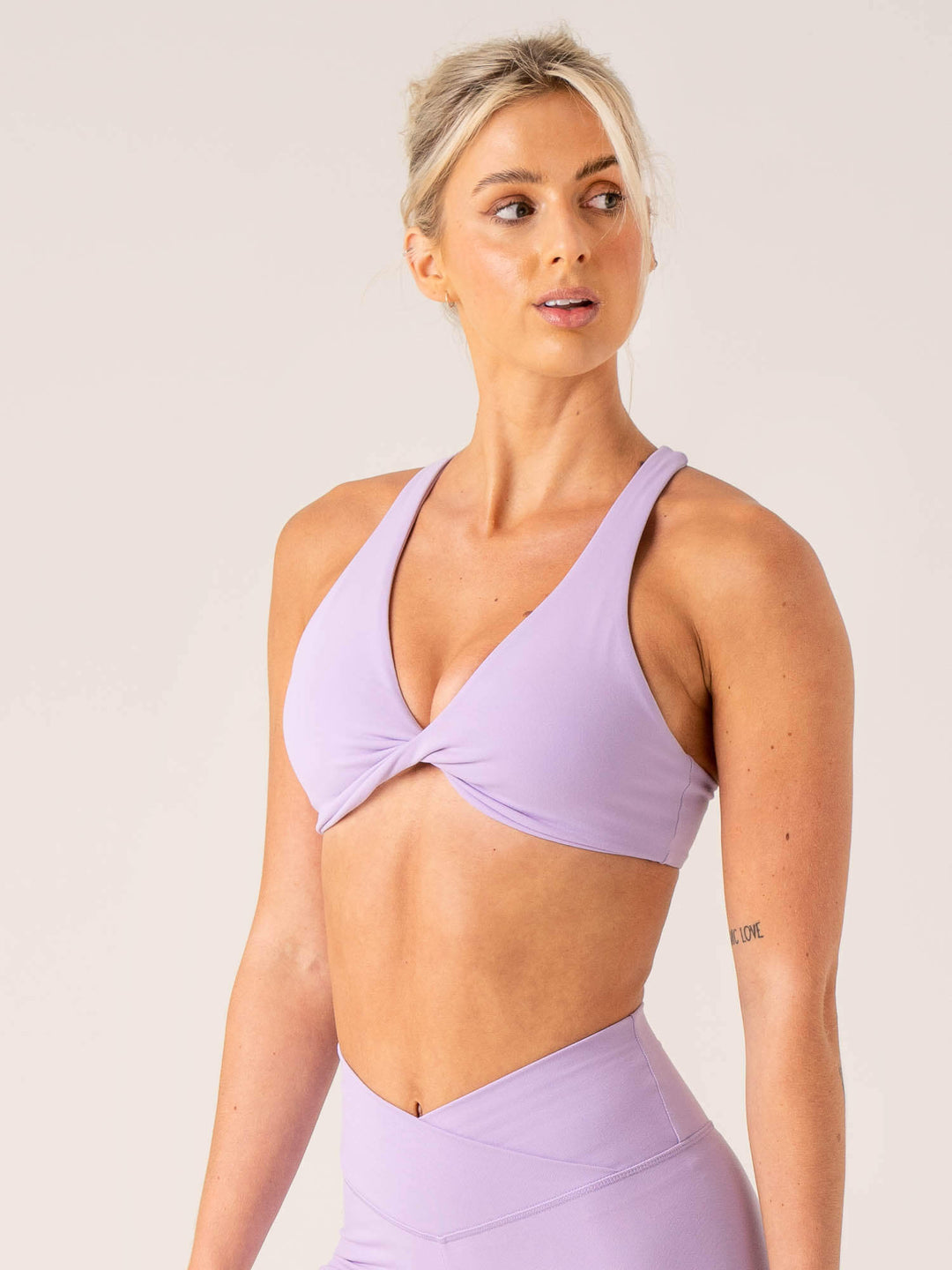 Momentum Twist Sports Bra - Lavender Clothing Ryderwear 