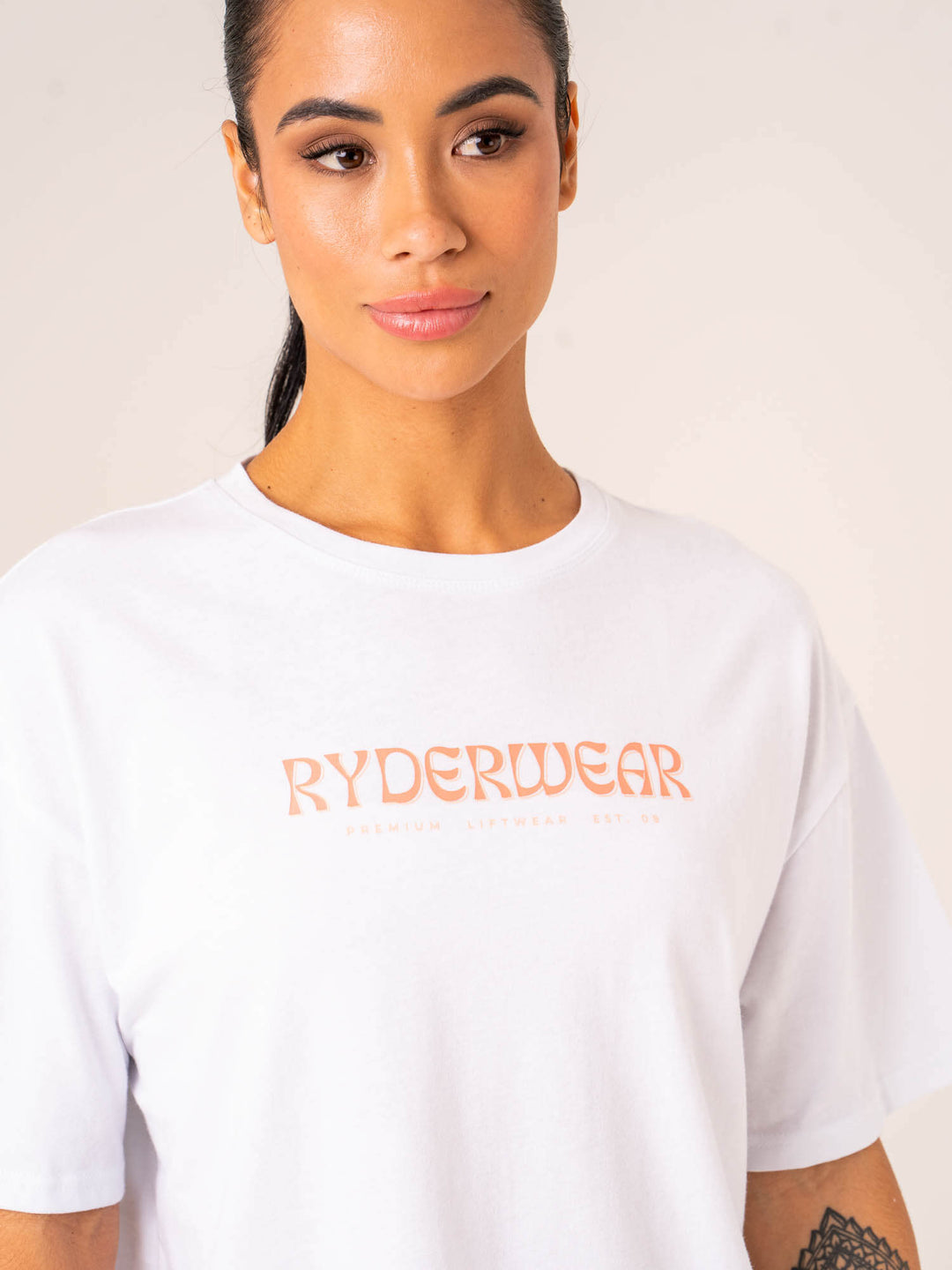 Retro Oversized T-Shirt - White Clothing Ryderwear 
