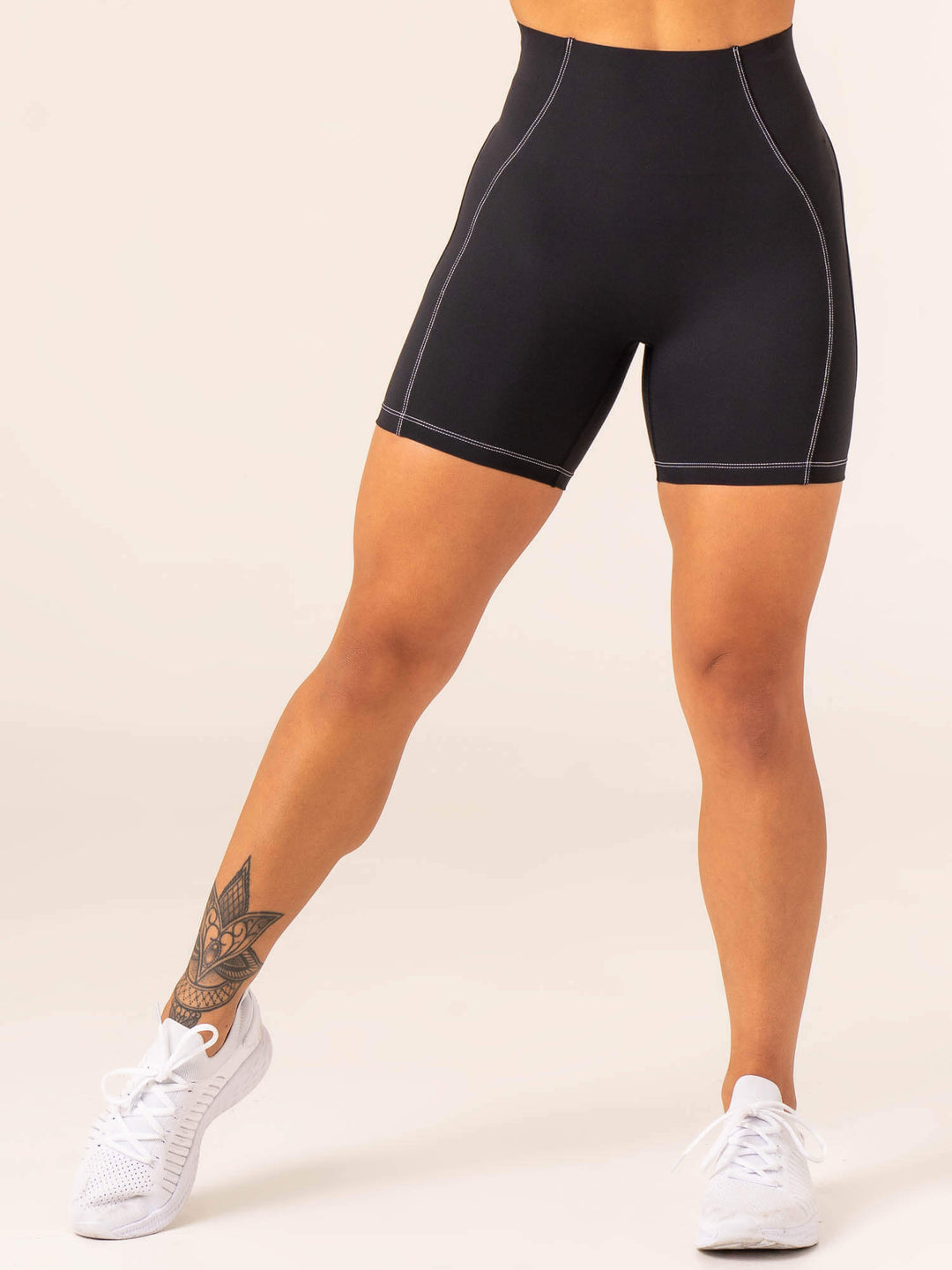 Stride Scrunch Bum Shorts - Black Clothing Ryderwear 