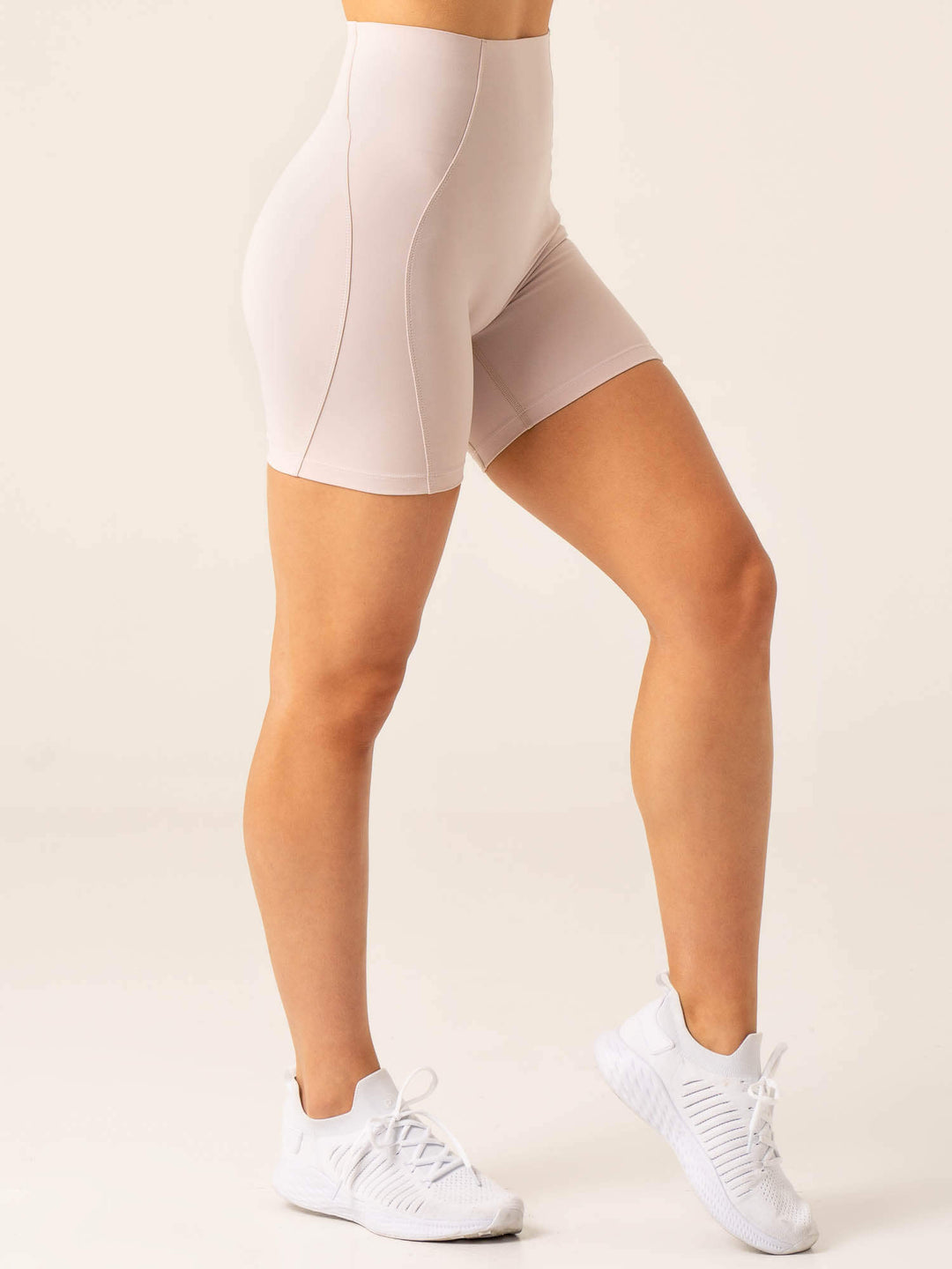 Stride Scrunch Bum Shorts - Chalk Clothing Ryderwear 